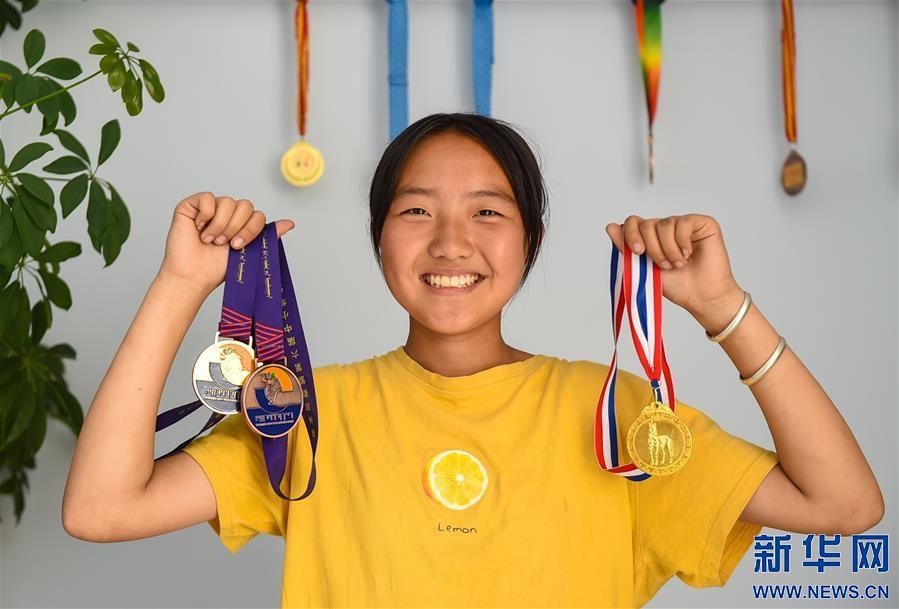 (特別的暑期生活·圖片故事)(6)草原女孩錫林花的暑期“歡樂時光”