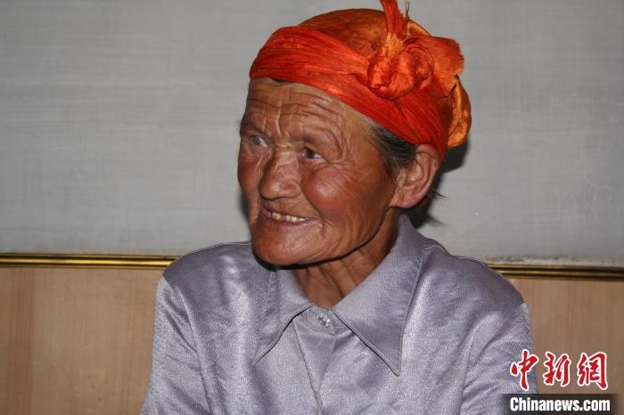 薩仁托婭拍攝的“草原母親”?！∷_仁托婭供圖