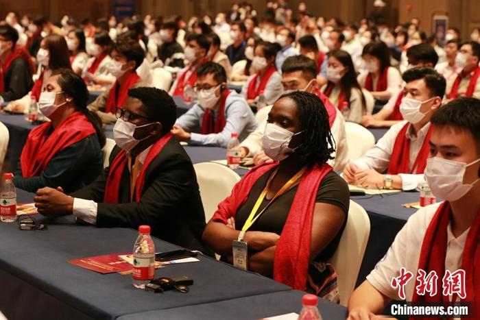 第十六屆“聯(lián)合國(guó)教科文組織孔子教育獎(jiǎng)”9月27日晚在山東曲阜揭曉。梁犇 攝