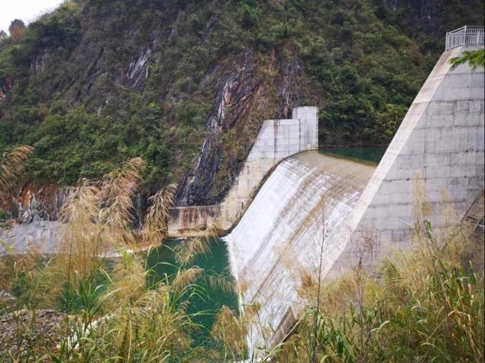 2021年12月7日，督察組現(xiàn)場督察發(fā)現(xiàn)，未取得相關(guān)手續(xù)的上立亭電站主體工程已完成建設(shè)