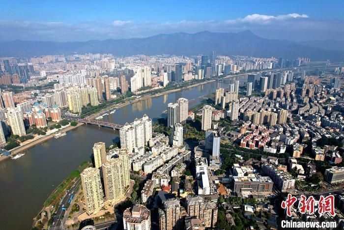 資料圖：城市高樓林立。 <a target='_blank' href='/'>中新社</a>記者 王東明 攝