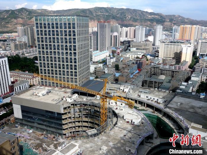 資料圖：城中區(qū)某商品住宅樓。 孫睿 攝