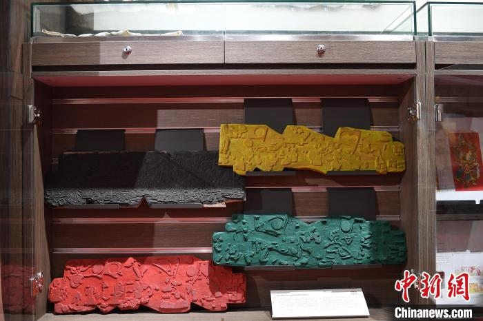 圖為馮氏年畫(huà)作坊的制作工具 陳楚紅 攝