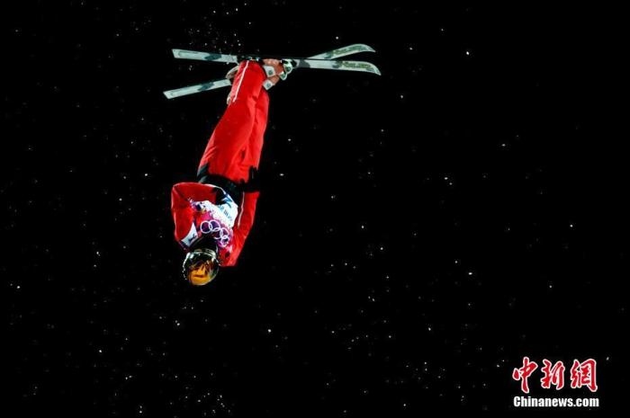 徐夢桃在比賽中。<a target='_blank' href='/'>中新社</a>記者 富田 攝