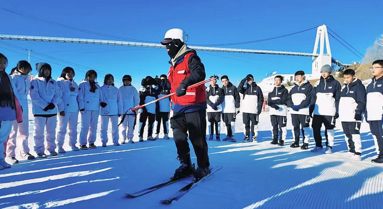 1770362949769063.jpg 雪1.jpg