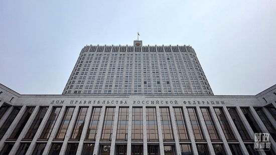 △俄羅斯聯(lián)邦政府大廈。（總臺(tái)央視記者范一鳴拍攝）