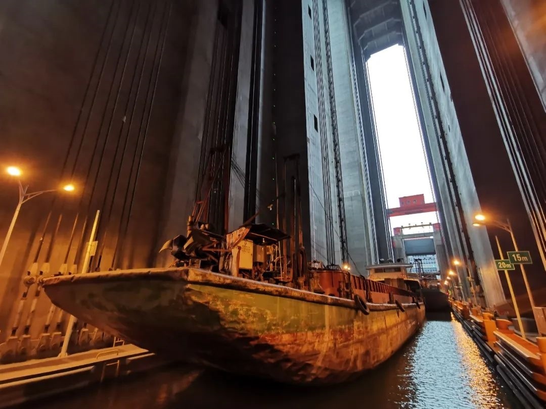 向家壩升船機(jī)船廂。鄭慶攝