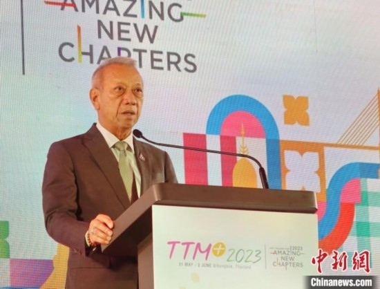 泰國旅游及體育部部長皮帕在開幕式上致辭。 趙婧楠 攝