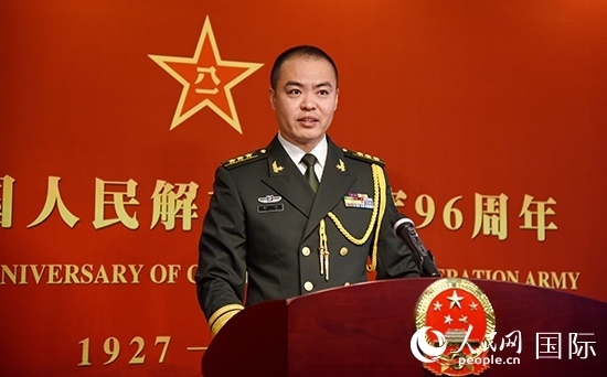 中國(guó)駐瑞典大使館李珂副武官致辭。人民網(wǎng)記者 殷淼攝