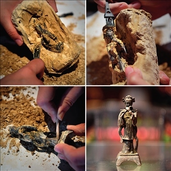 河南博物院推出的“考古盲盒”的“挖寶”過程(2022年5月17日攝) 李安攝/本刊