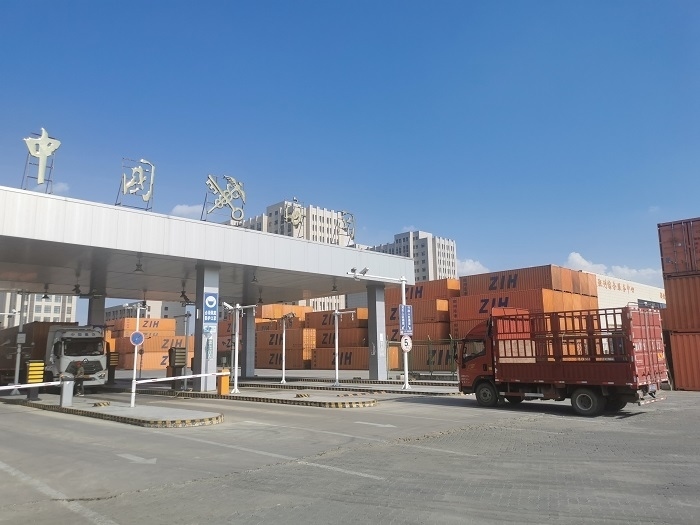 鄭州國際陸港海關(guān)監(jiān)管場所。鄭州車站海關(guān)供圖