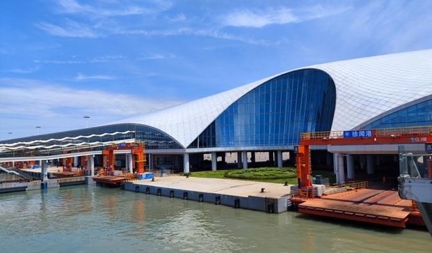 徐聞港樞紐大樓。人民網(wǎng) 樸馨語攝