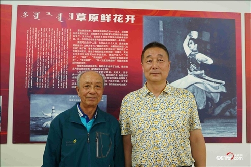 ?。▽O普〔左〕與吳恩〔右〕 央視網記者隋佳桐 攝）