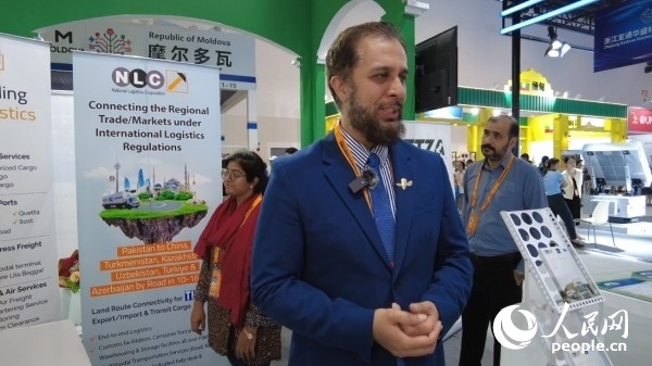 9月2日，巴基斯坦駐華使館商務(wù)參贊古拉姆·卡迪爾接受人民網(wǎng)記者采訪。人民網(wǎng)記者 趙雯博攝