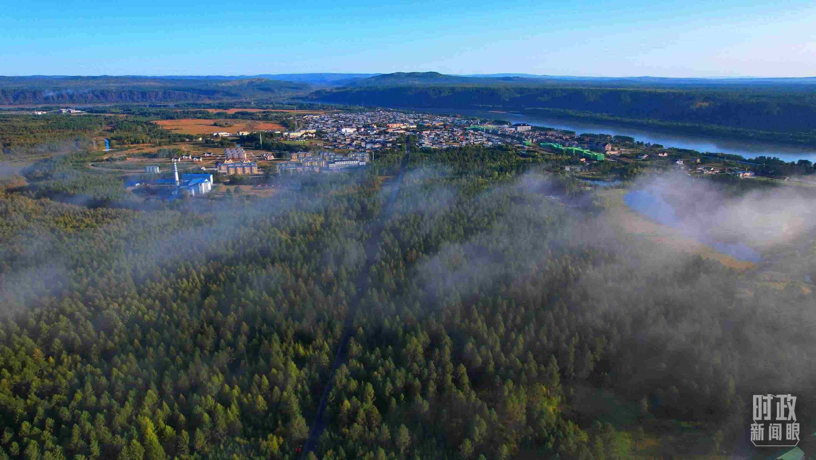 △薄霧籠罩的漠河林場。（總臺央視記者范凱拍攝）