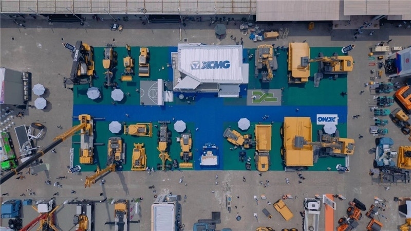 徐工集團(tuán)3000㎡的展區(qū)。 石偉攝影