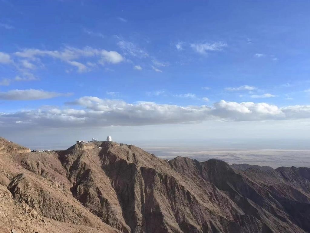 墨子巡天望遠鏡遠景圖。（中國科學(xué)技術(shù)大學(xué)供圖）