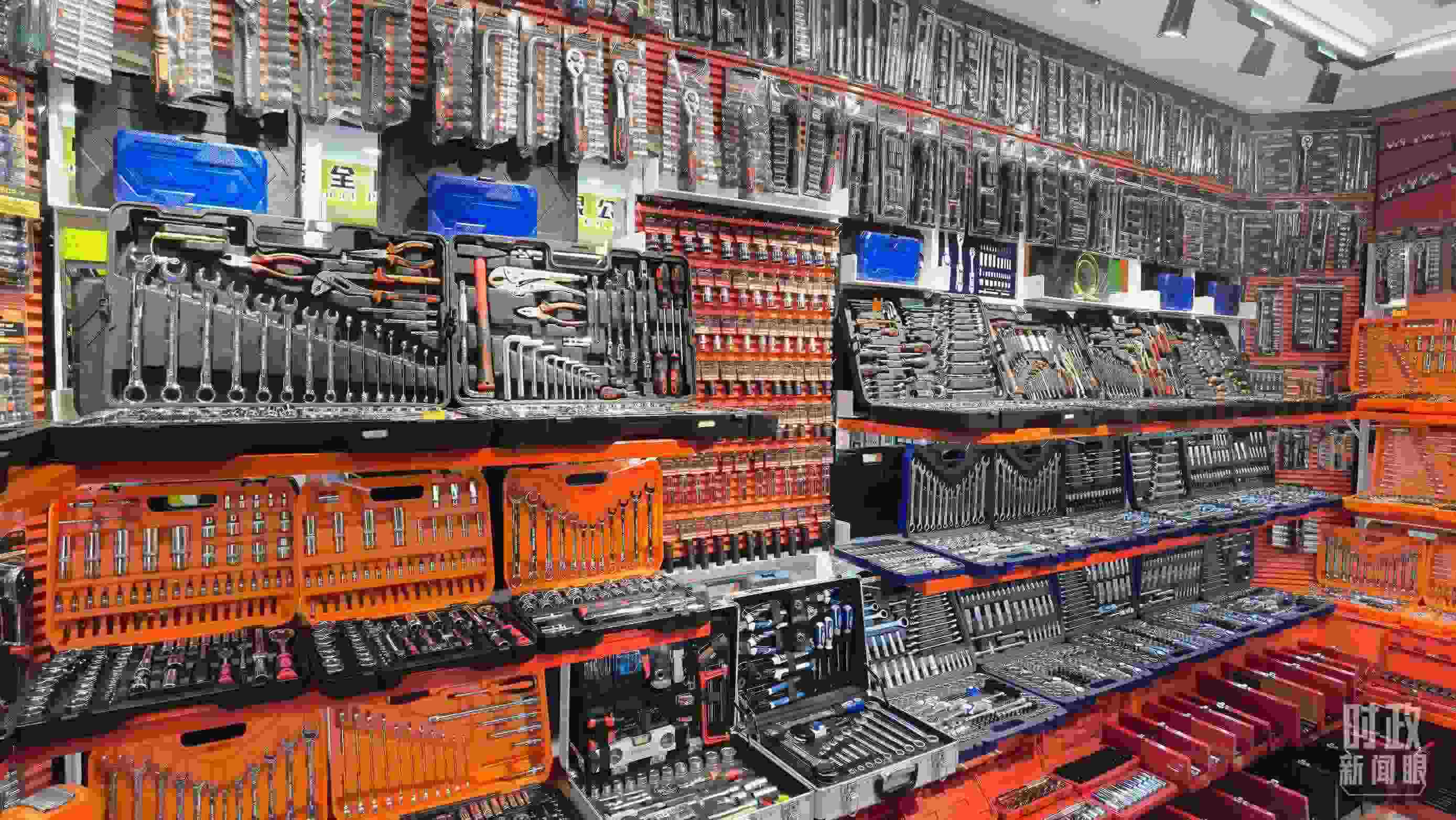 △義烏國際商貿城內的一家五金店，貨品豐富。（總臺央視記者石丞拍攝）