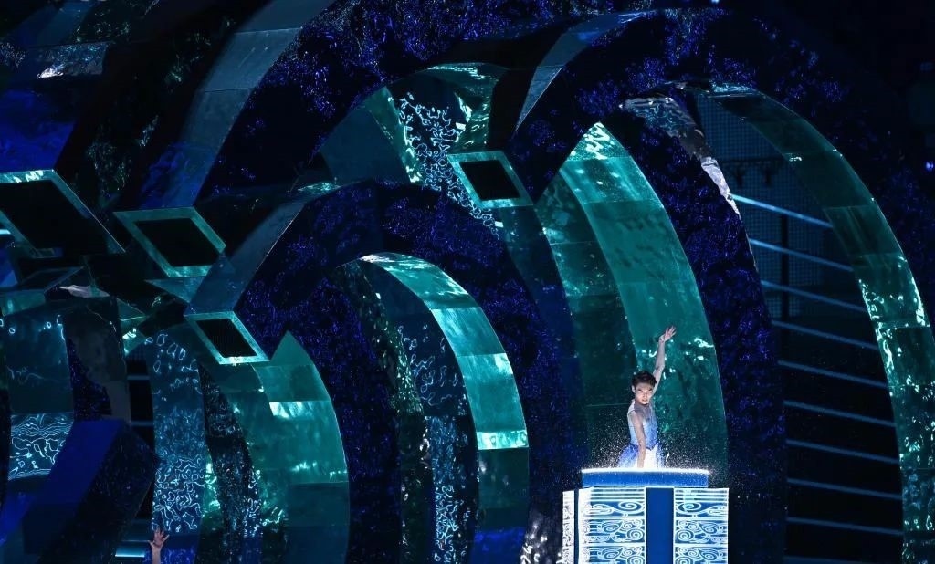 △9月23日，杭州第19屆亞洲運(yùn)動(dòng)會(huì)開幕式迎賓表演《水潤秋輝》。