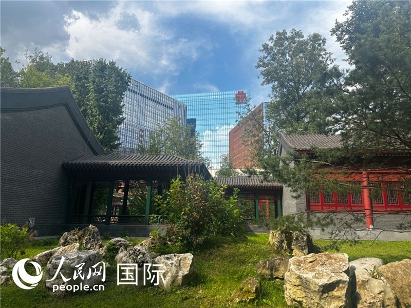 莫斯科中國貿易中心的中式園林“華銘園”一角。人民網記者 申佳平攝