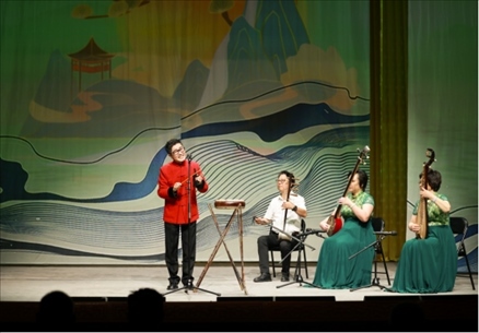 演出現(xiàn)場(chǎng)。中國(guó)煤礦文工團(tuán)供圖