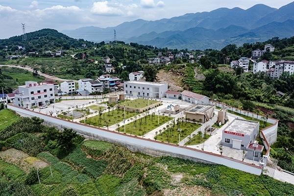 建成后的西沱鎮(zhèn)水廠。受訪者供圖