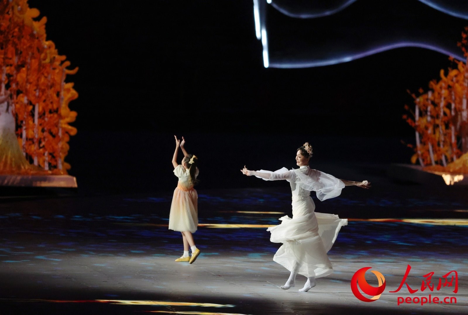 開幕式現(xiàn)場(chǎng)。人民網(wǎng) 周靜圓攝