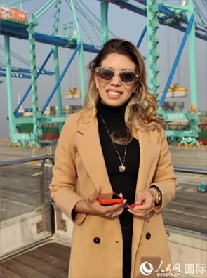 巴西《中北部傳媒集團(tuán)》記者拉尼艾莉接受采訪。人民網(wǎng)記者 符園園攝