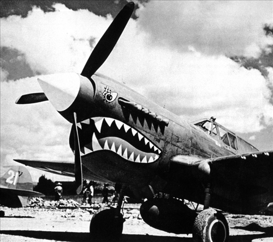 陳納德組織的美國(guó)志愿航空隊(duì)“飛虎隊(duì)”駐扎在芷江機(jī)場(chǎng)（資料照片）。新華社發(fā)