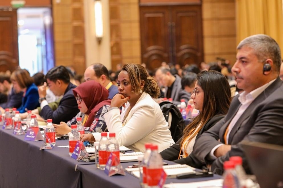 11月24日，論壇嘉賓在聆聽演講。新華社記者 辛夢(mèng)晨 攝