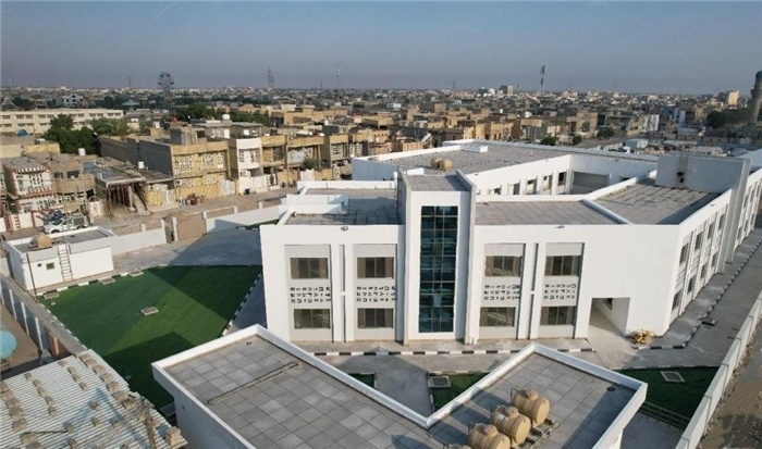 已經(jīng)完工的伊拉克瓦西特省第20號學(xué)校。該學(xué)校為合院式全功能建筑，包括教學(xué)樓，圖書室，實驗室，保衛(wèi)室等。 趙沖攝