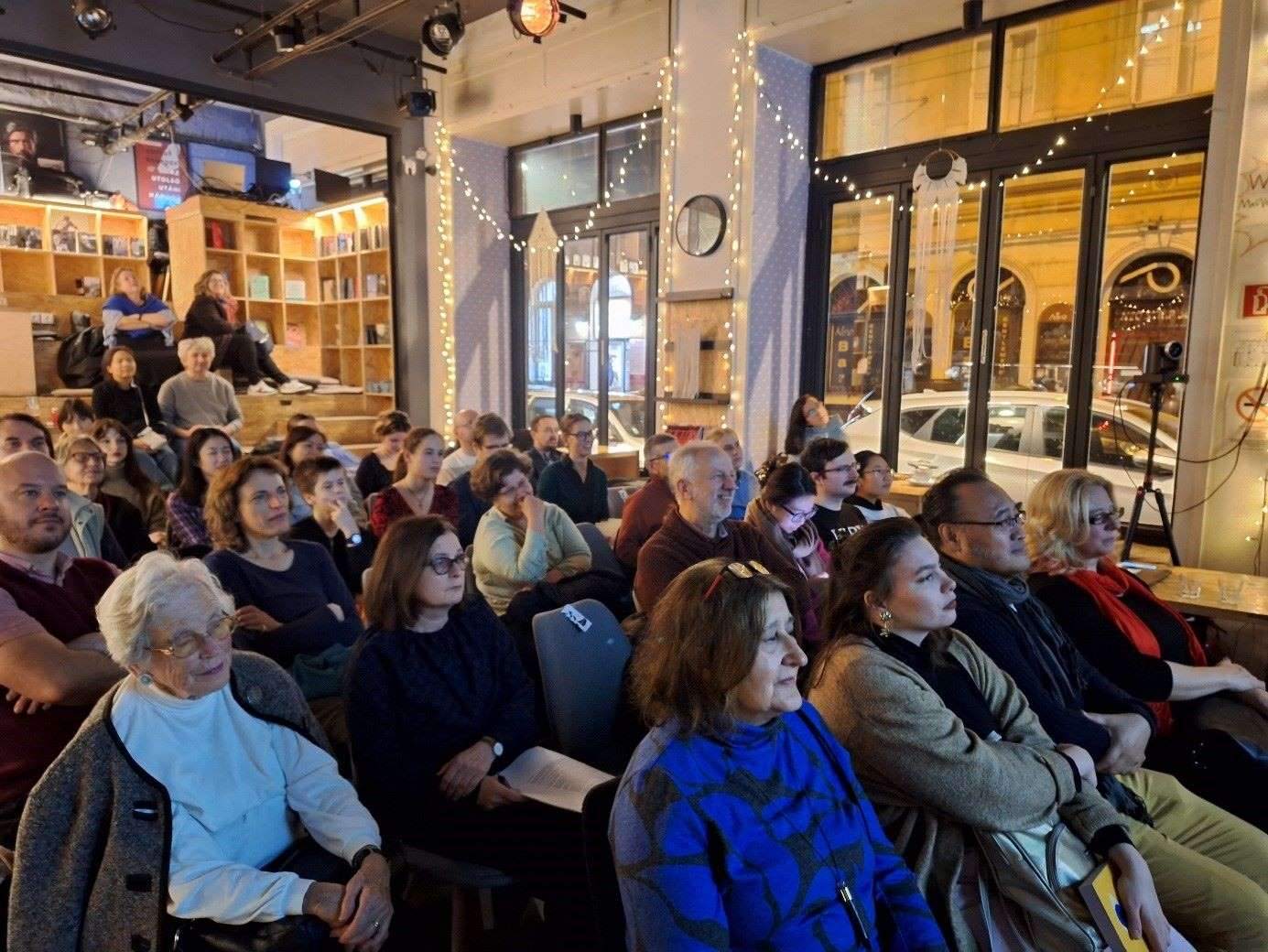 活動(dòng)吸引了40余位當(dāng)?shù)厥忻駞⑴c。摩爾多瓦尼·巴爾納巴斯攝