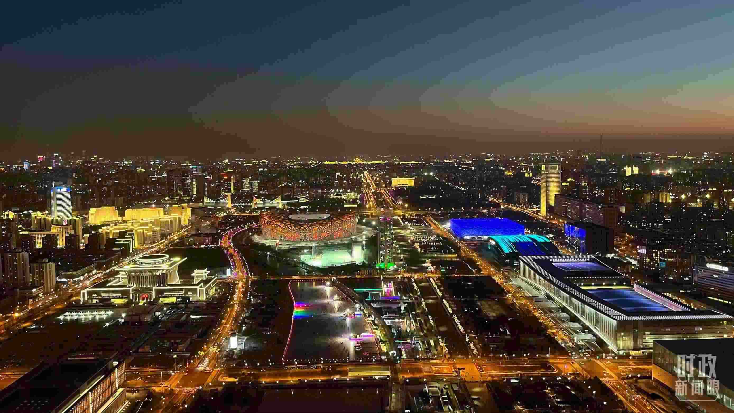 △2023年12月31日，從北京奧林匹克塔俯拍北京城區(qū)。（總臺(tái)央視記者金雨秋拍攝）