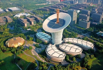 位于武漢光谷未來科技城的武漢新能源研究院大樓（2022年7月9日攝）。程敏攝/本刊