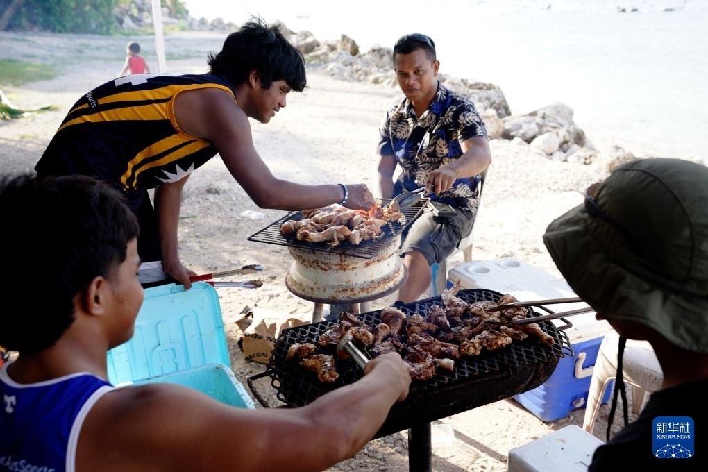 1月20日，當(dāng)?shù)厝嗽阼敽＿厽?。新華社記者 王申 攝