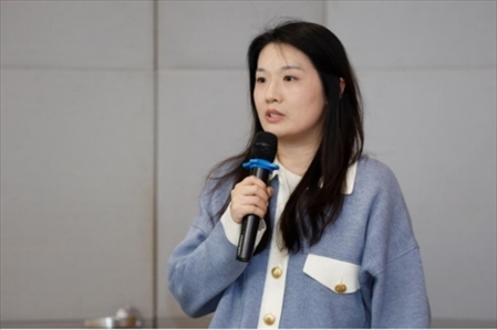 人民在線產(chǎn)品研發(fā)部主任、人民版權(quán)負(fù)責(zé)人劉曉曈發(fā)言