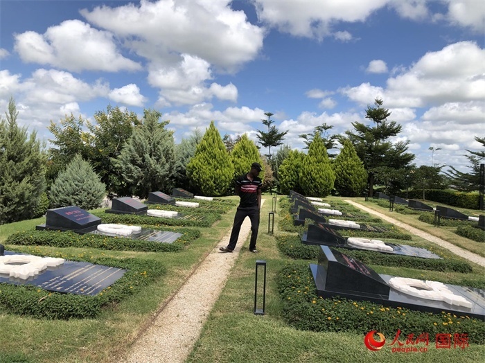 烈士園區(qū)。人民網(wǎng)記者 黃培昭攝