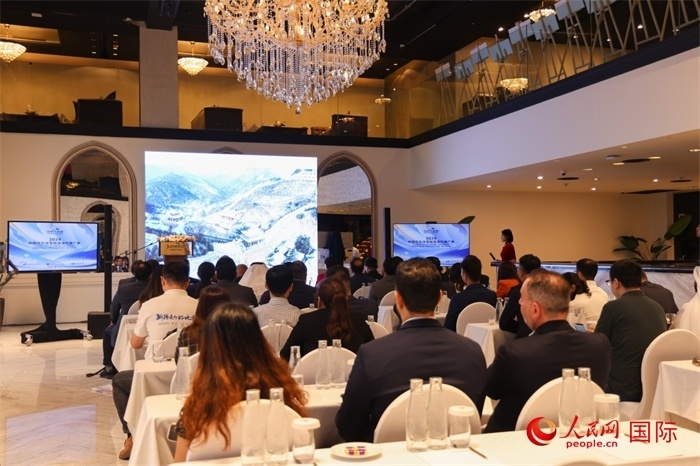 2日，“你好！中國(guó)”——2024中國(guó)北方冰雪旅游海外推廣季阿聯(lián)酋專場(chǎng)活動(dòng)在阿聯(lián)酋迪拜舉行。人民網(wǎng)記者任皓宇攝
