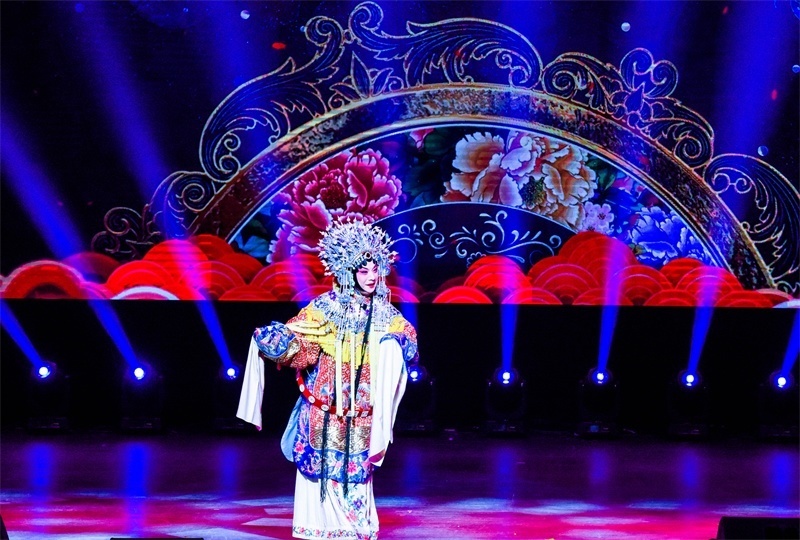 京劇梅派傳人胡文閣帶來《貴妃醉酒》。趙 靖攝