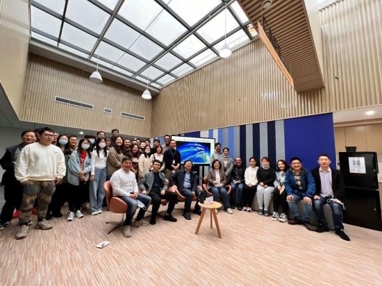 團(tuán)隊歷史照片。（中國科學(xué)院上海光學(xué)精密機(jī)械研究所供圖）