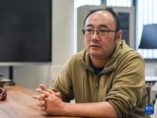 2月15日，在亞的斯亞貝巴的埃塞俄比亞聯(lián)邦職業(yè)技術(shù)培訓(xùn)學(xué)院，魯班工坊中方負責(zé)人江絳接受新華社采訪。