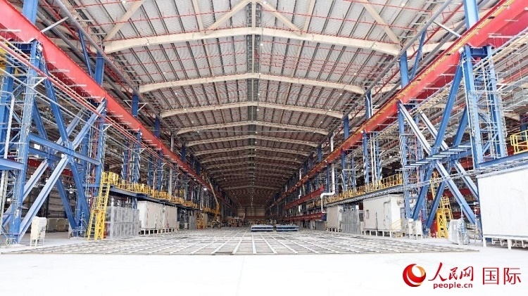 已移交業(yè)主的C201船體車間。人民網(wǎng)記者管克江攝