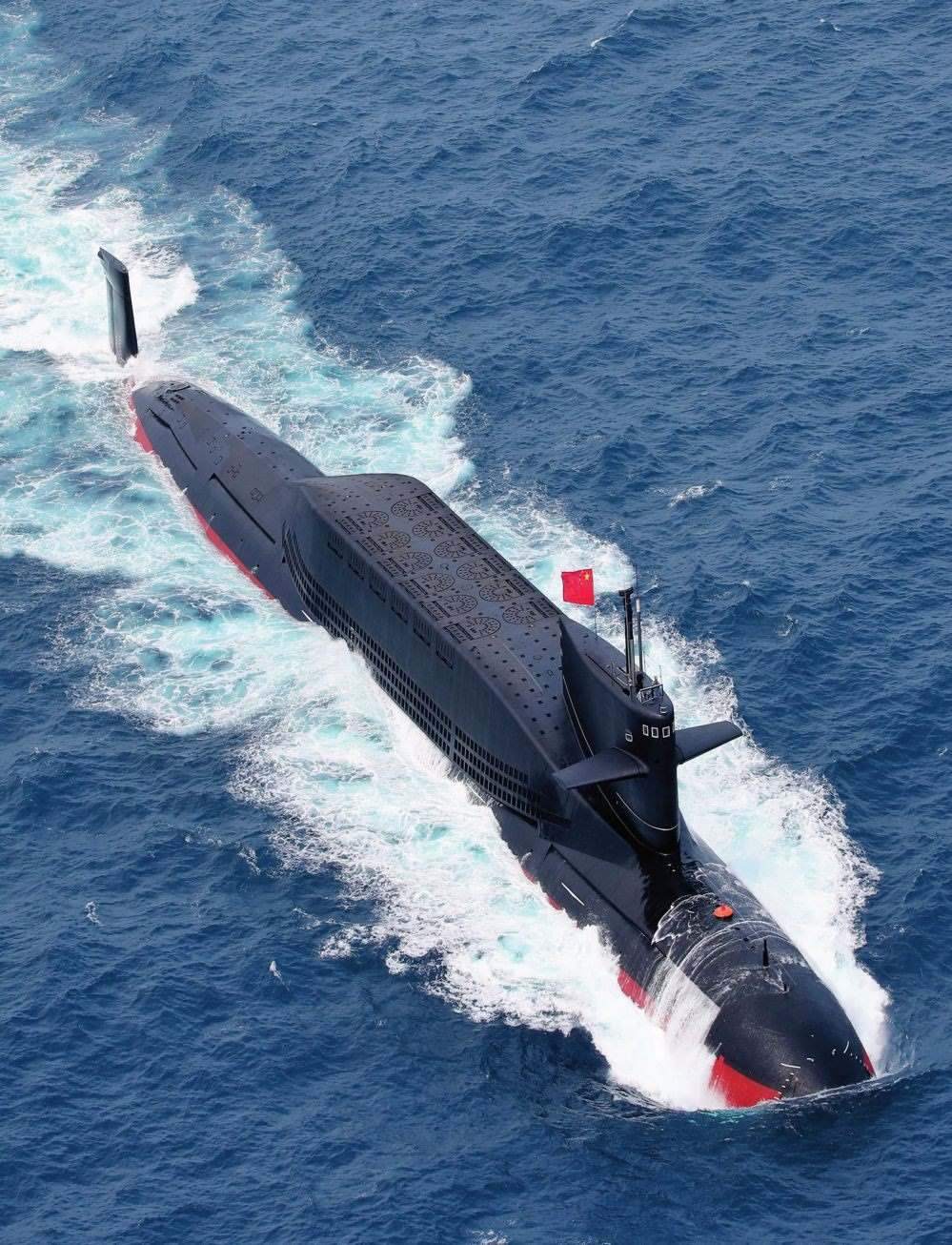 某潛艇執(zhí)行實戰(zhàn)化訓練歸來（2018年3月攝）。周啟青攝