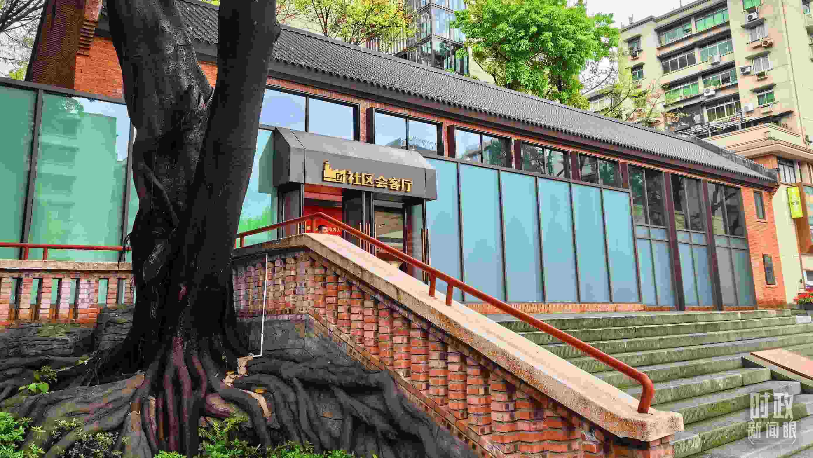 △民主村社區(qū)會(huì)客廳。（總臺央視記者程鋮拍攝）