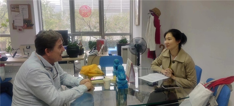 西班牙塞萬提斯學(xué)院院長(zhǎng)路易斯·加西亞·蒙特羅在北京接受人民網(wǎng)專訪 圖片由塞萬提斯學(xué)院提供