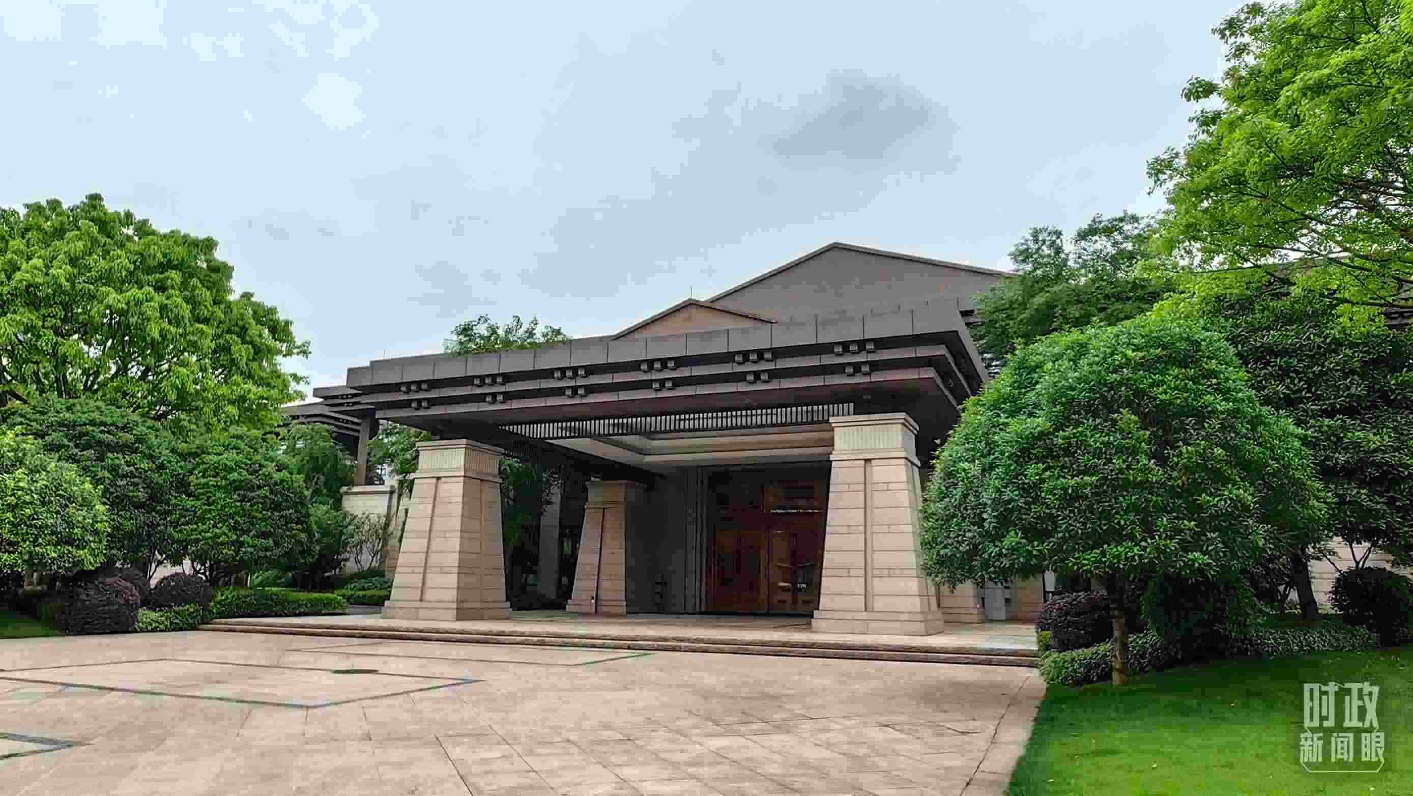 △重慶市渝州賓館，新時(shí)代推動(dòng)西部大開發(fā)座談會(huì)在這里召開。（總臺(tái)央視記者段德文拍攝）