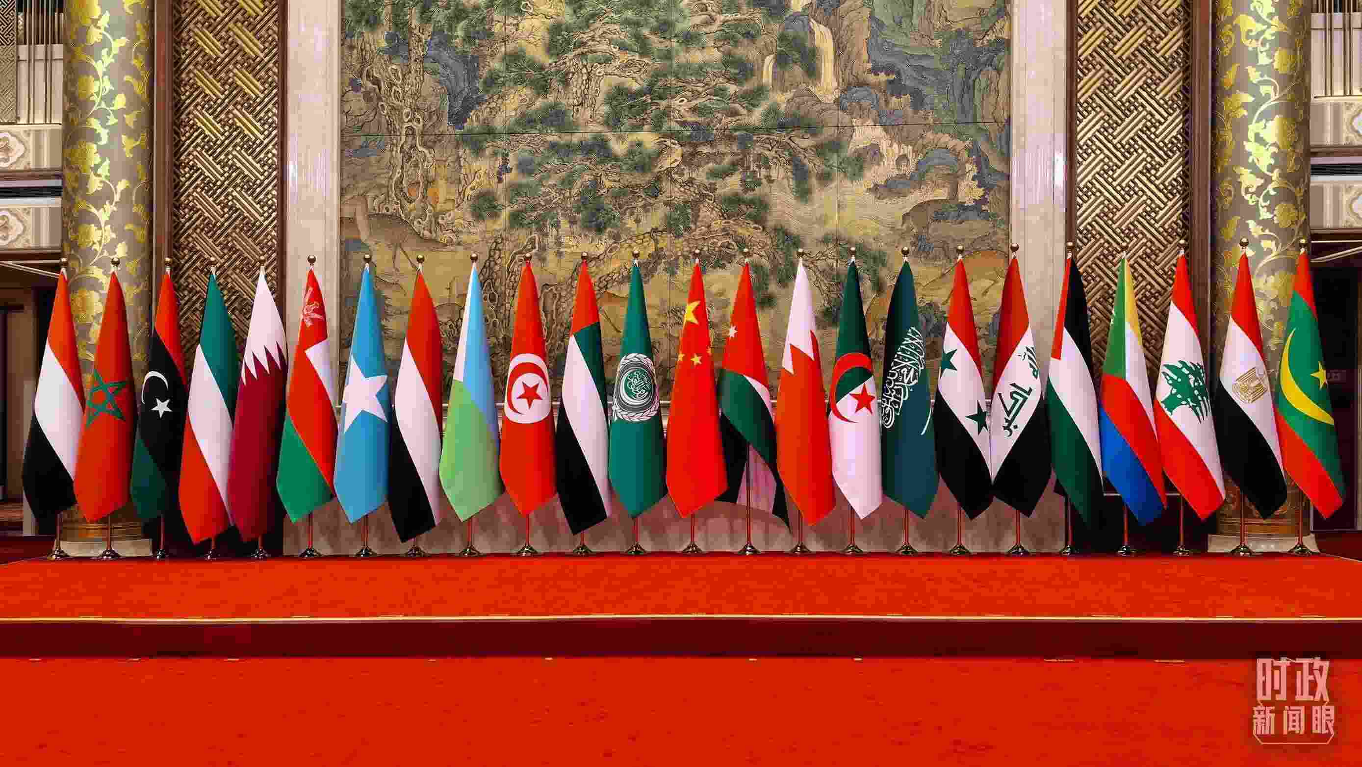 △會(huì)議現(xiàn)場的集體合影區(qū)。（總臺(tái)央廣記者潘毅拍攝）