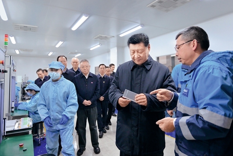 2024年3月18日至21日，中共中央總書(shū)記、國(guó)家主席、中央軍委主席習(xí)近平在湖南考察。這是18日下午，習(xí)近平在中德合資企業(yè)巴斯夫杉杉電池材料有限公司考察。 新華社記者 謝環(huán)馳/攝