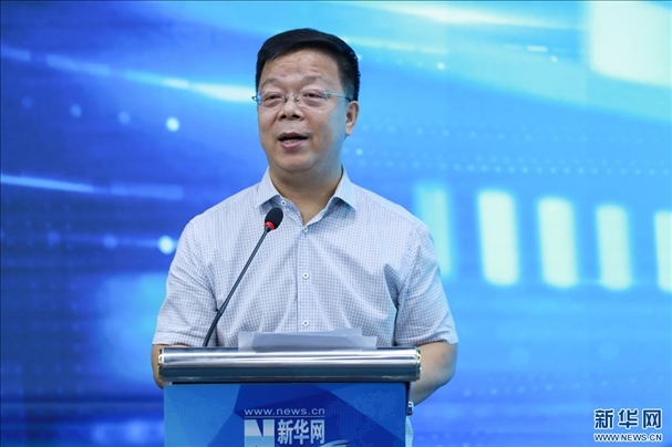 新華網(wǎng)黨委常委、董事、副總裁劉加文致辭