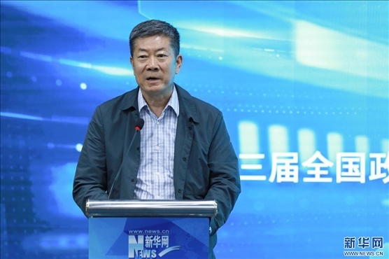 中國版權(quán)協(xié)會理事長、第十三屆全國政協(xié)文化文史和學習委員會副主任、新聞出版總署原副署長、國家版權(quán)局原副局長閻曉宏現(xiàn)場致辭